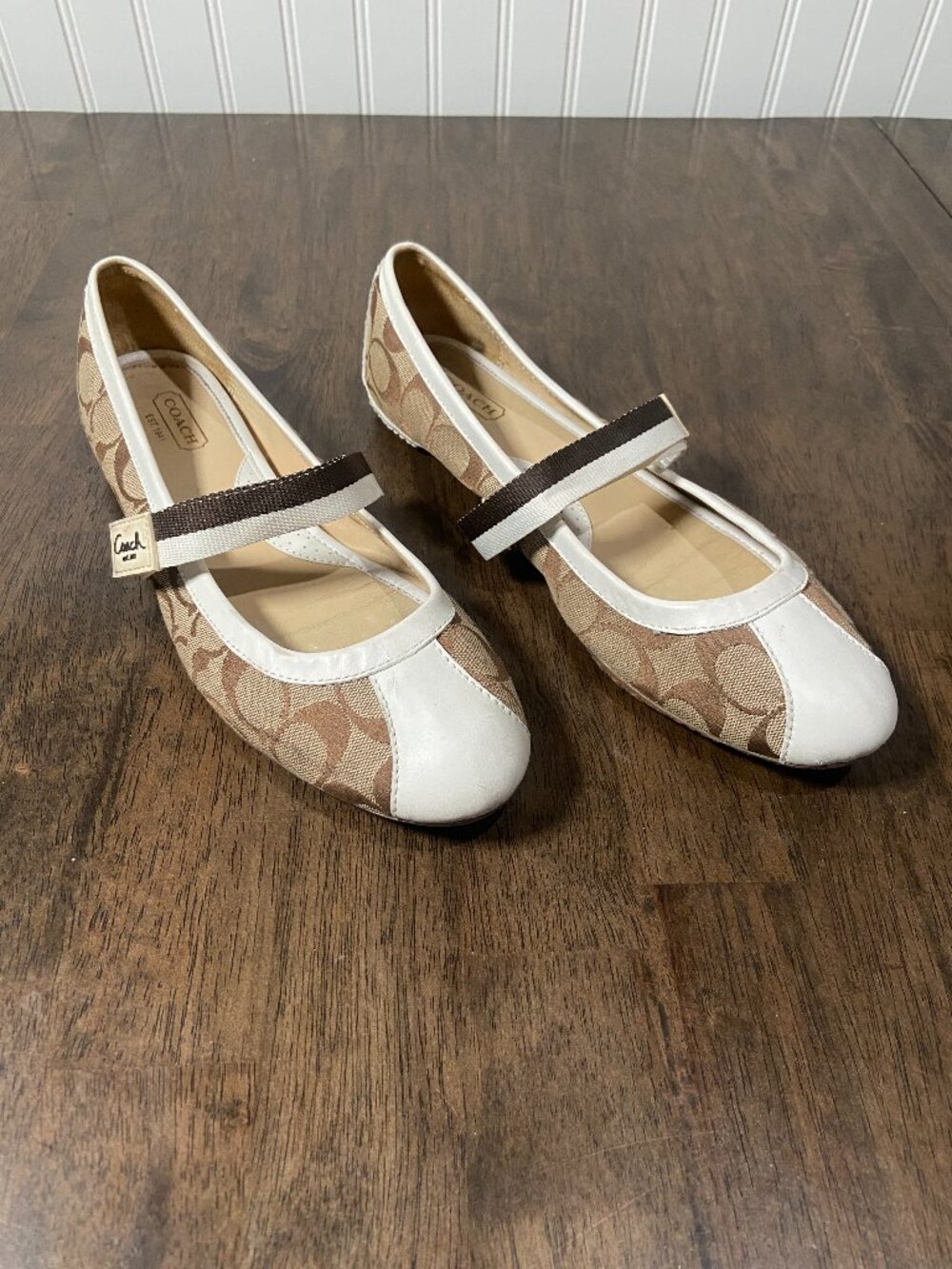 Coach Signature Canvas Janey Ballet Flats Brown Tan White Leather Women's 11